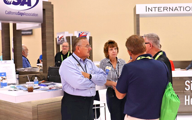 CSA-Booth_Signtech12